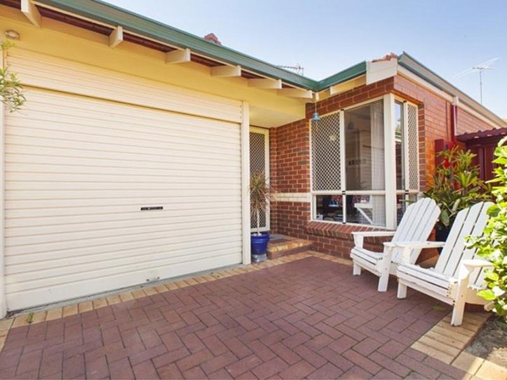Scarborough, 3/100 Ewen Street – $575,000 to $585,000