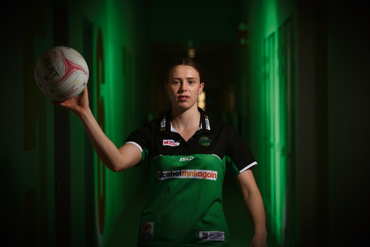 Olivia Lewis has signed to the West Coast Fever for the 2019 season. Photo: Andrew Ritchie. d489036 communitypix.com.au.