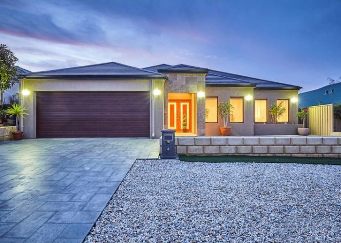 4 Redheart Way, Beeliar – From $729,000