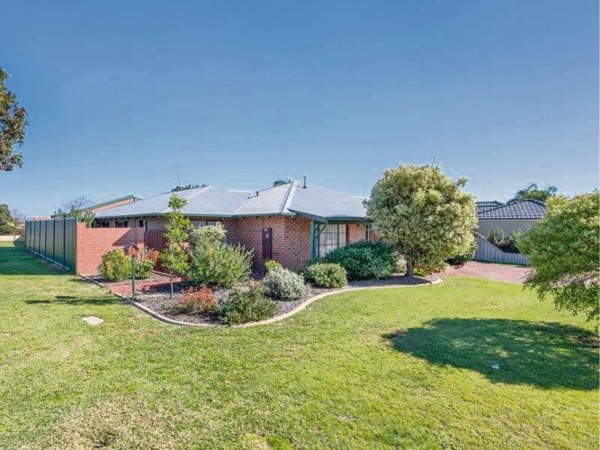 There were four bidders at the auction for this home in Elbury Court, Kingsley. It sold under the hammer.