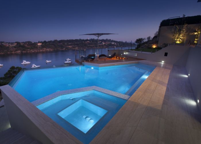 Ritz Exterior Design: inspirational and functional