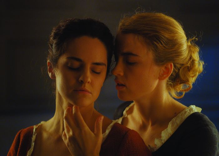 Noémie Merlant as Marianne and Adèle Haenel as Heloise in Portrait of a Lady on Fire.