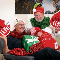 Donor Andrew Smith, of Edgewater, with session leader Nigel Self at the Lifeblood Donor Centre in Edgewater. Picture: David Baylis d497199