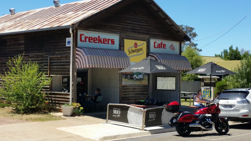 A popular cafe at Swifts Creek