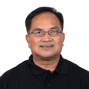 Roxas sonny headshot 0519