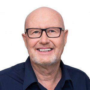 Clark ray headshot 0619