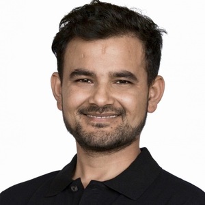 Kafley dilli headshot 0719 %281%29