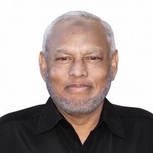 Hannan abdul headshot 0719 %281%29