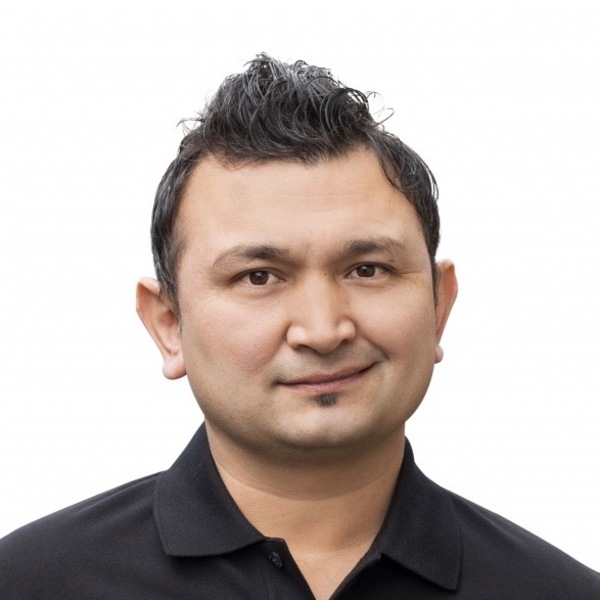 Khorami bizhan headshot 0819
