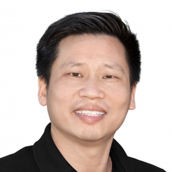 Zhuang howard headshot 1019