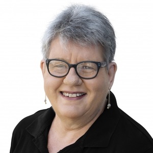 Donovan joanne headshot 1119