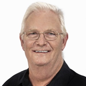 Hamilton gaz headshot 0220