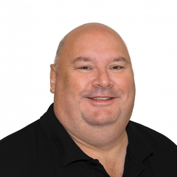 Hall chris headshot 0420