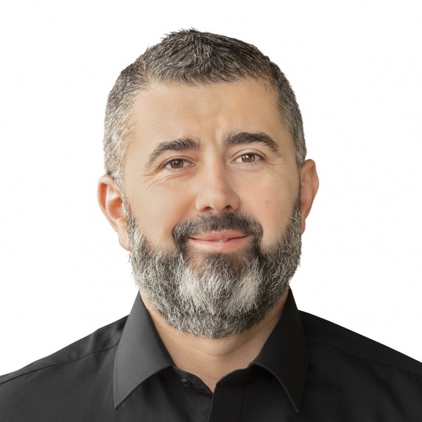 Fawaz ali headshot 0520