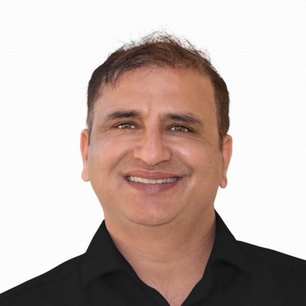 Gogia pawan headshot 0520
