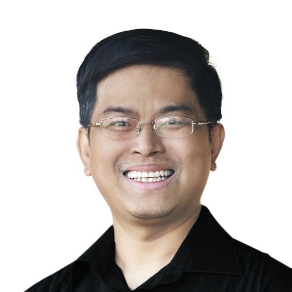 Nguyen bin headshot 0620