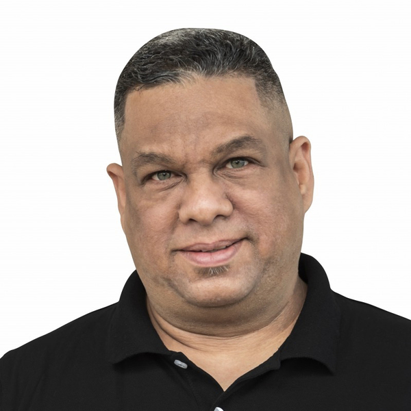 Daniels dewayne headshot 0620 %281%29