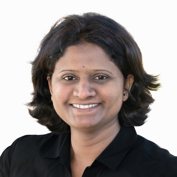 Khot ashwini headshot 0920