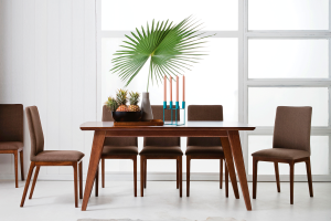 Relaxed Dining
