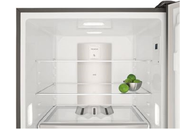 Inside the Electrolux 530L Fridge