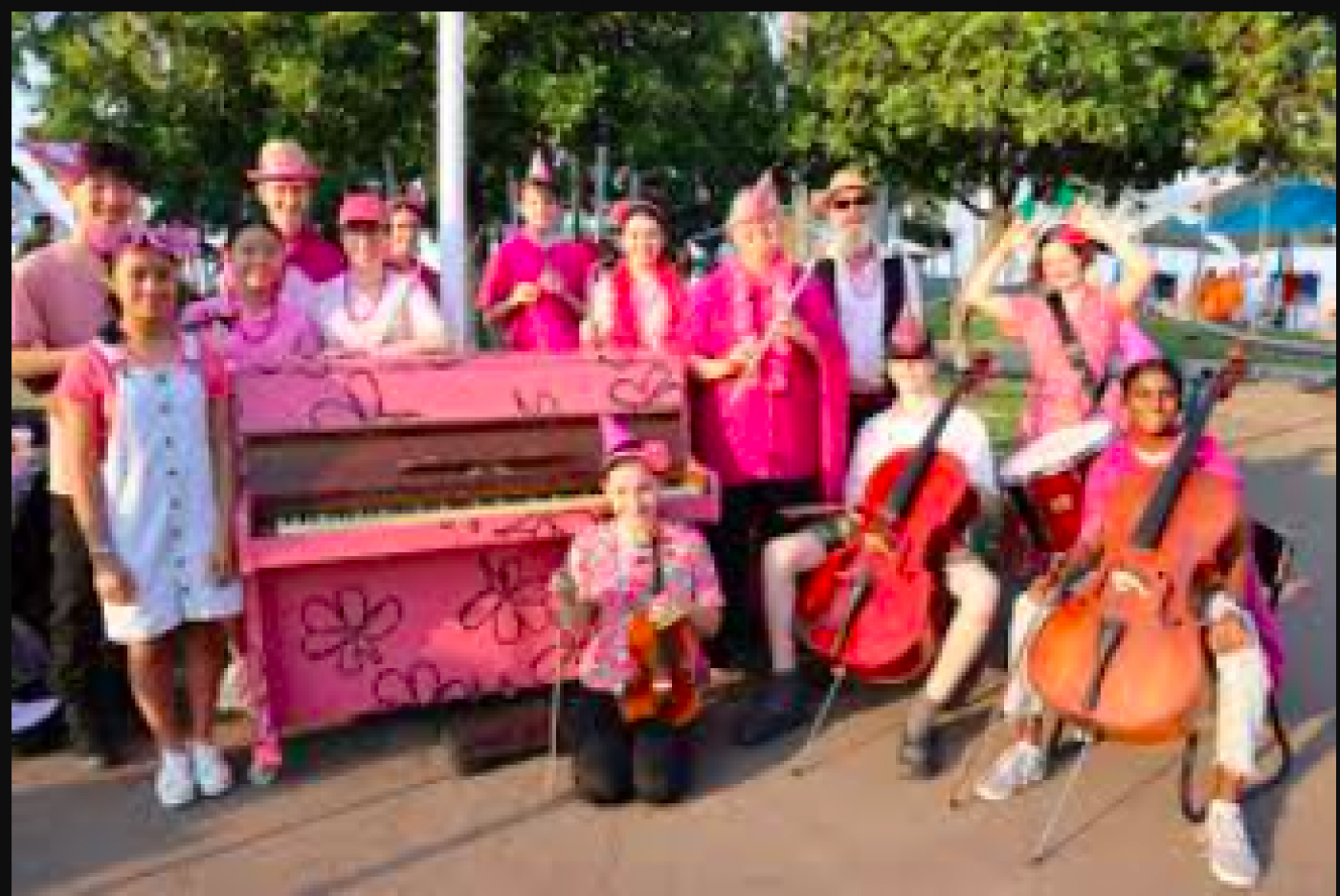 Schools' Showcase - Townsville Grammar School's Guitar Orchestra and Celtic Strings playing
