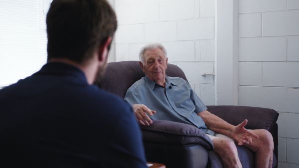Looking after your hands. A guide to osteoarthritis management.