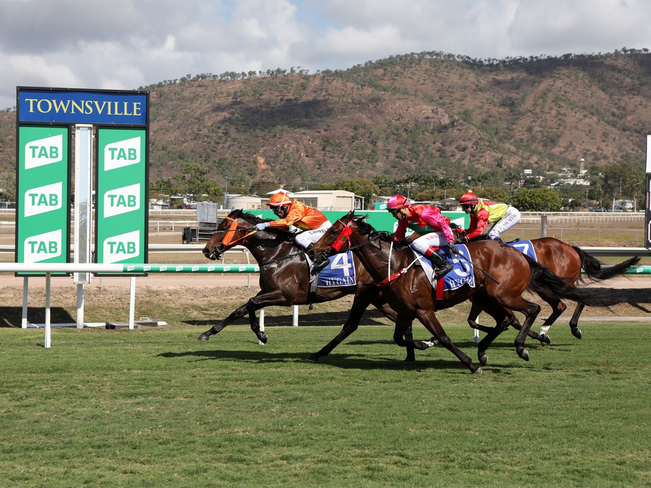 Jockeys’ Premiership Race Goes Down to the Wire