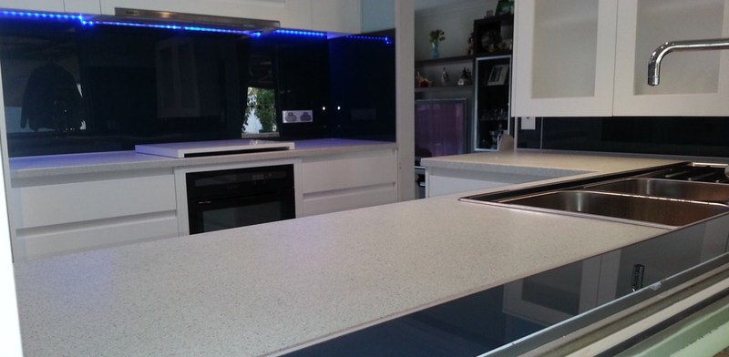 Acrylic Splashbacks,cut to size, shape,coloured or printed By ISPS ...