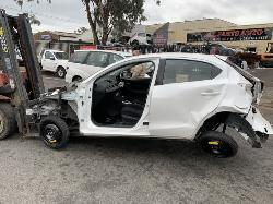 View Auto part Trans/Gearbox Mazda 2 2015