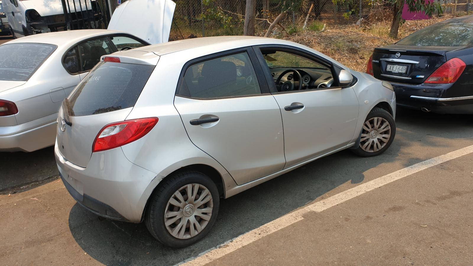 View Auto part Parcel Shelf Cargo Blind Mazda 2 2008
