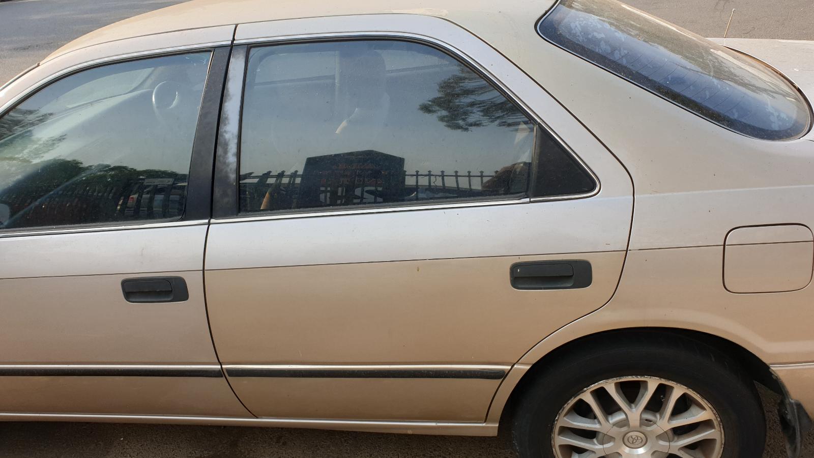 View Auto part Door/Boot/Gate Lock Toyota Camry 1999