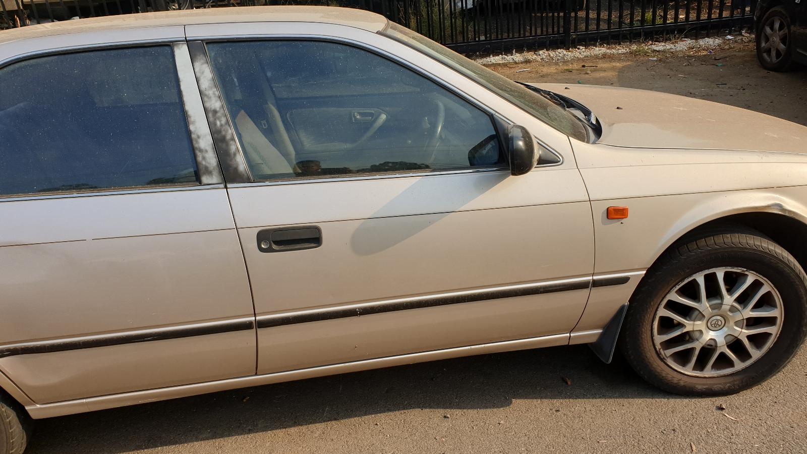 View Auto part Door/Boot/Gate Lock Toyota Camry 1999