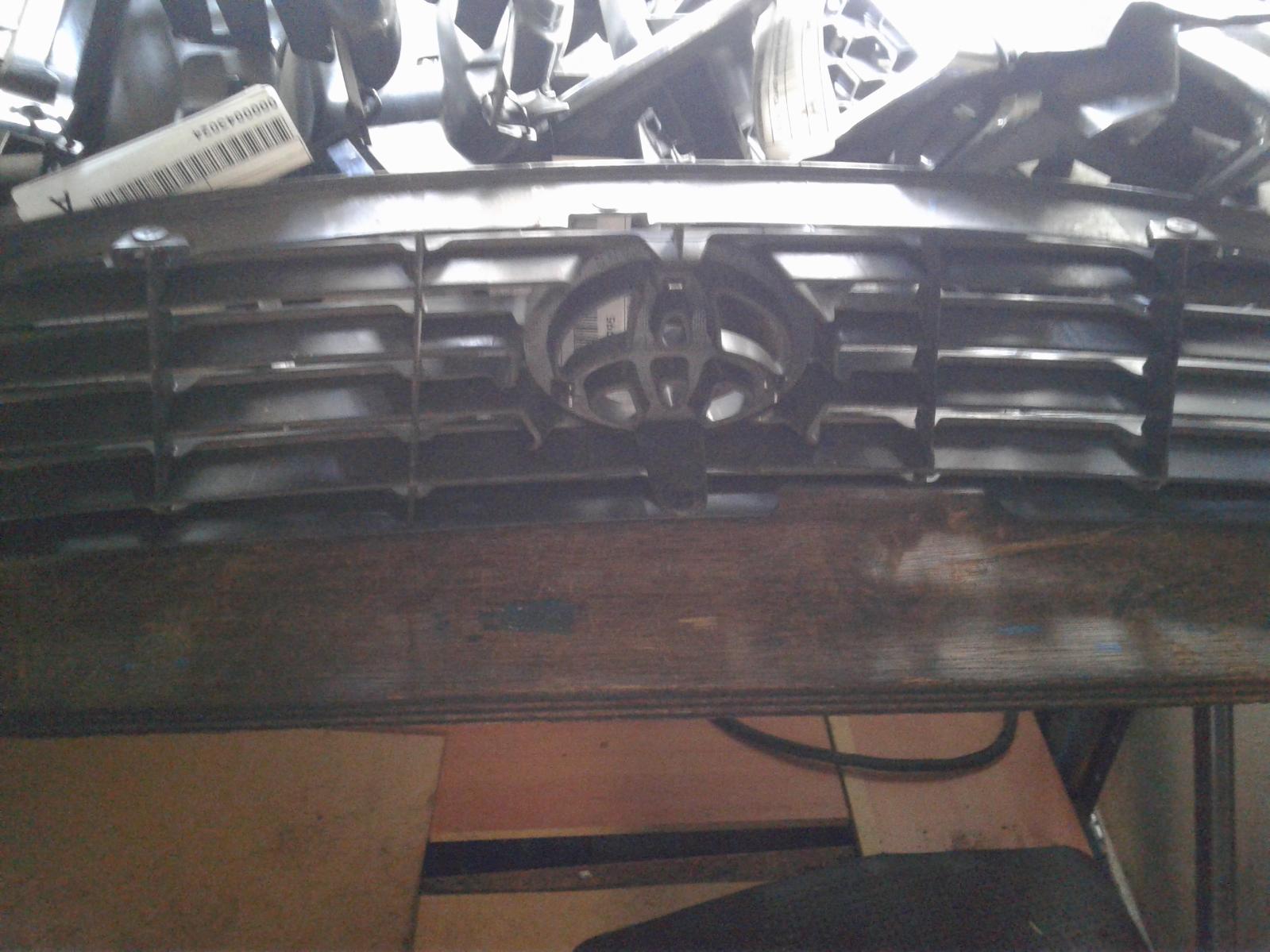 2000 Toyota Corolla Grille View Auto part Grille Toyota Corolla 2000