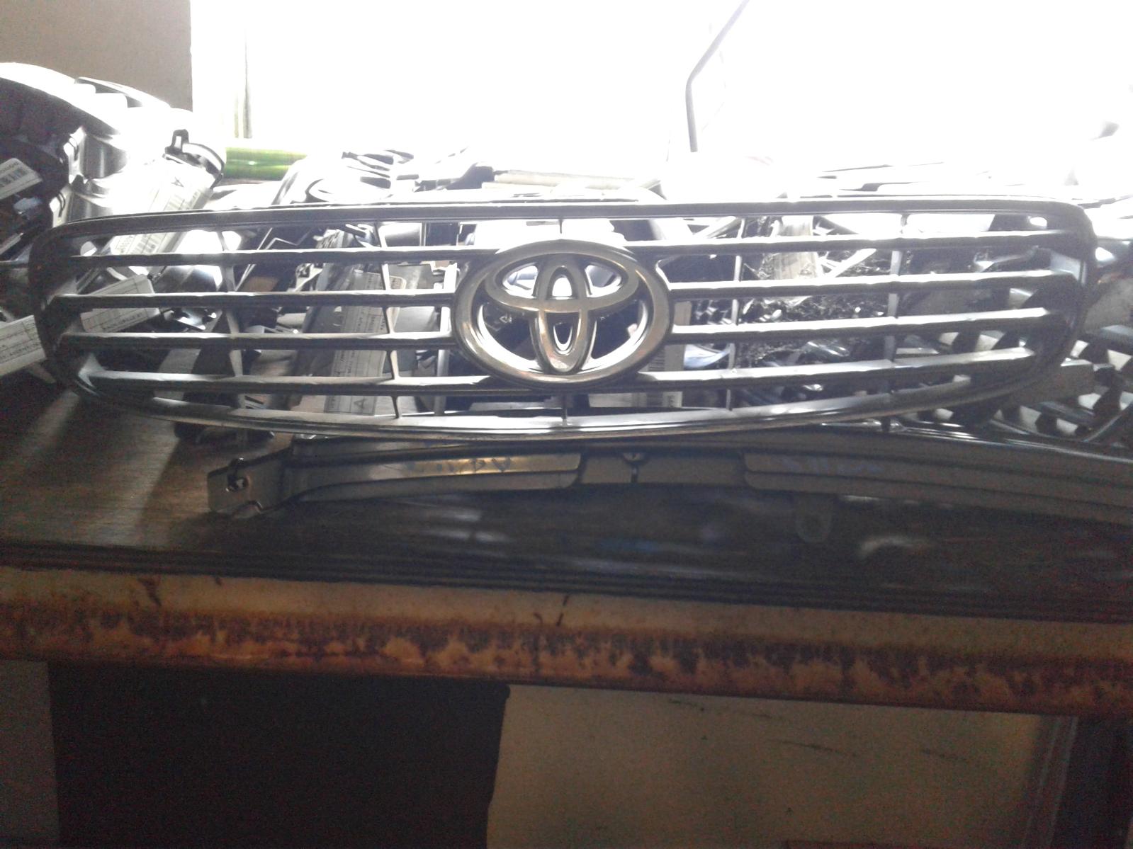 View Auto part Grille Toyota Corolla 2000