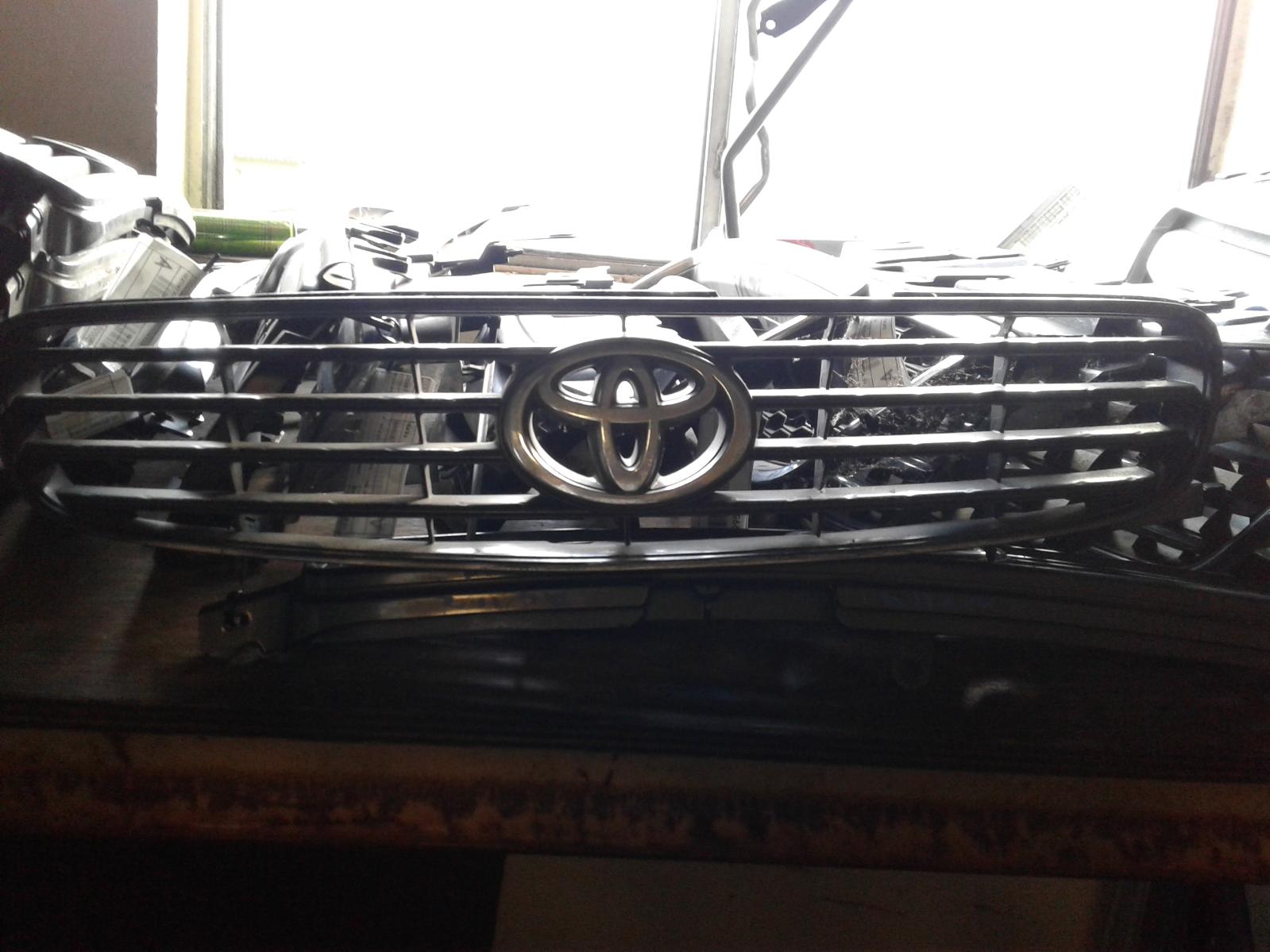 View Auto part Grille Toyota Corolla 2000