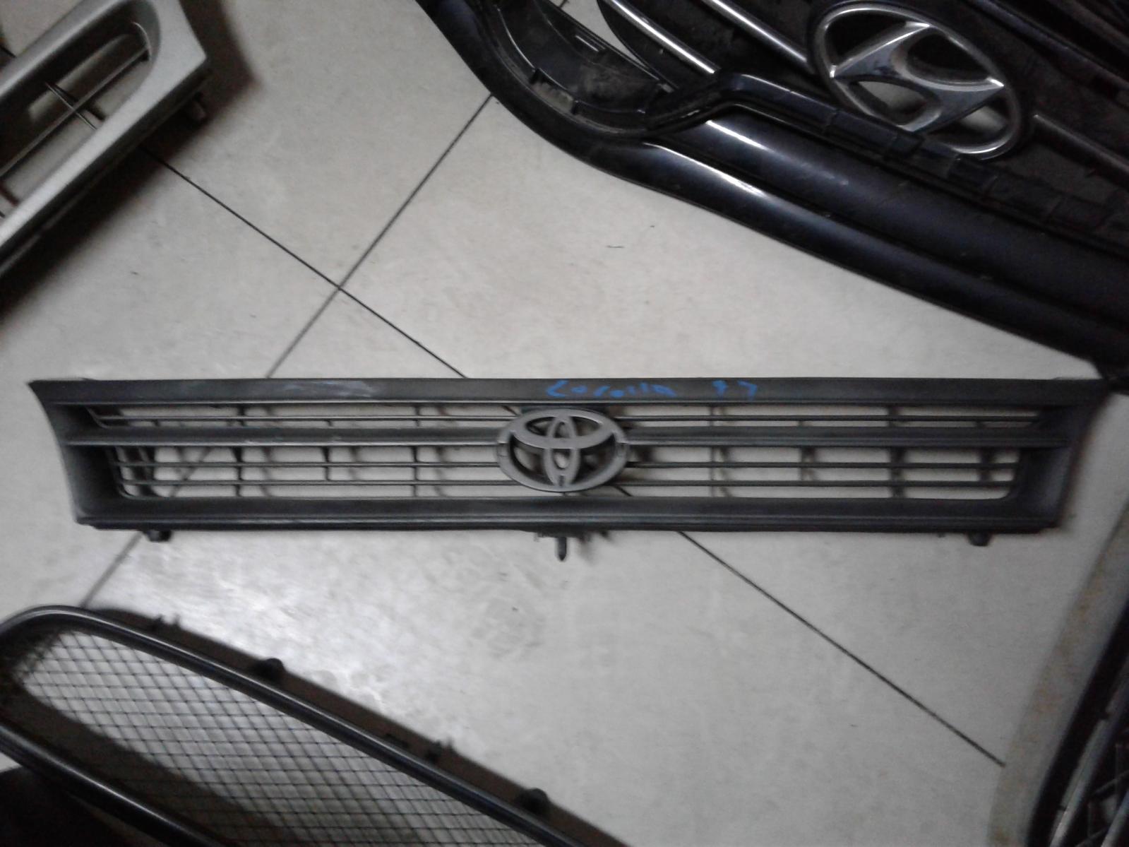 View Auto part Grille Toyota Corolla 1997