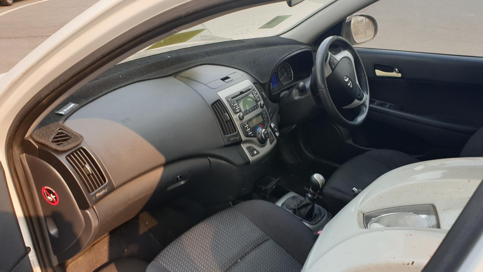 View Auto part Left Door Mirror Hyundai I30 2010