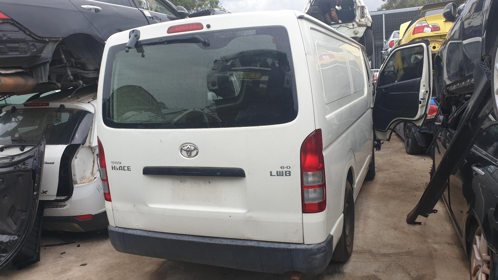 2007 Toyota Hiace Rear Bumper View Auto part Rear Bumper Toyota Hiace 2007