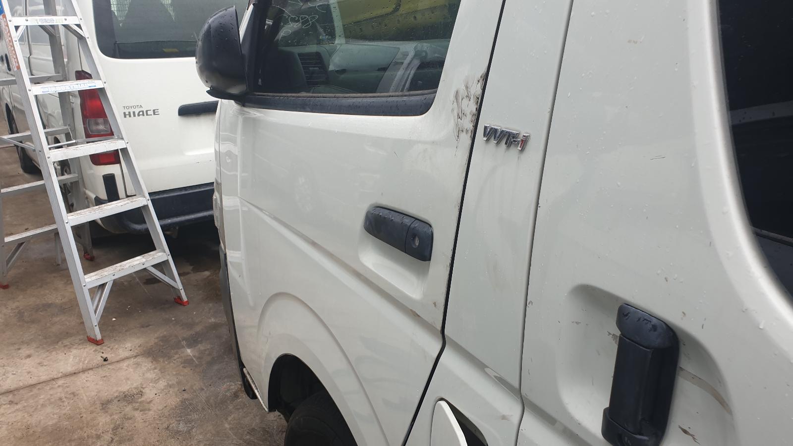 2007 Toyota Hiace Rear Bumper View Auto part Rear Bumper Toyota Hiace 2007