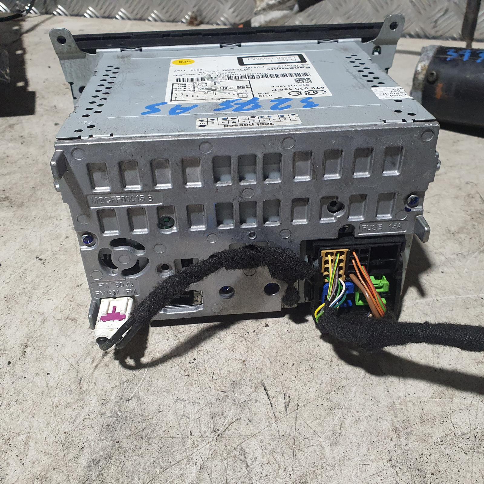 View Auto part Radio/Cd/Dvd/Sat/Tv Audi A5 2009