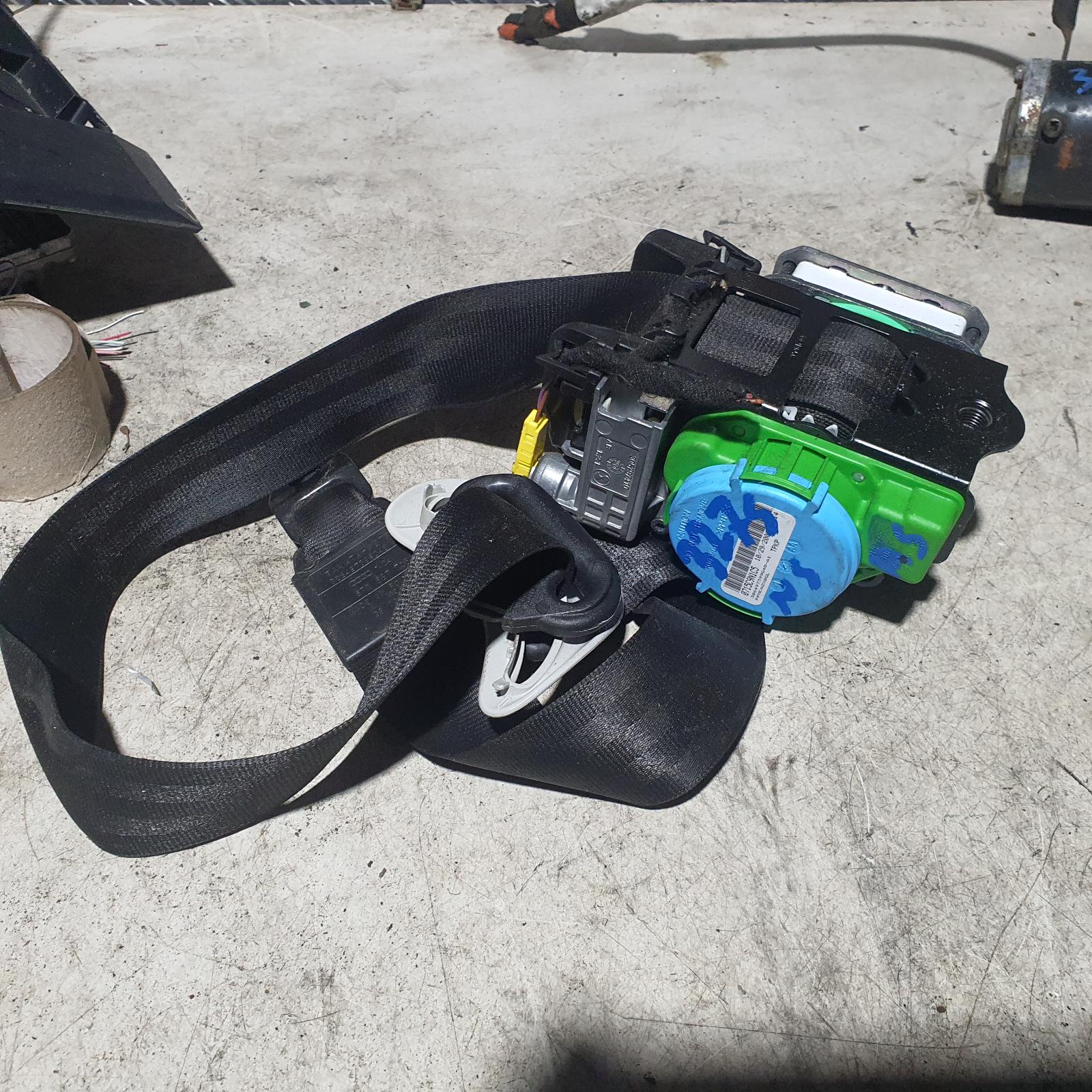 View Auto part Seatbelt/Stalk Audi A5 2009