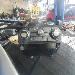 View Auto part Heater/Ac Controls Nissan Dualis 2011