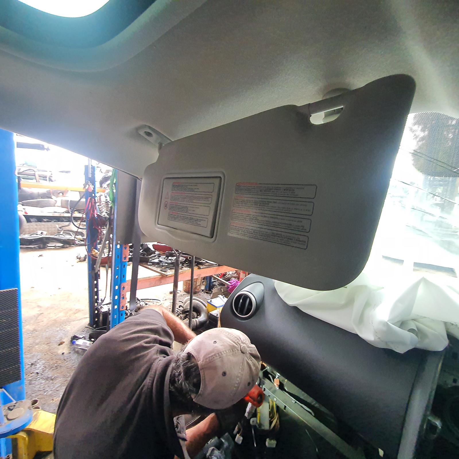 2011 Nissan Dualis Sunvisor View Auto part Sunvisor Nissan Dualis 2011