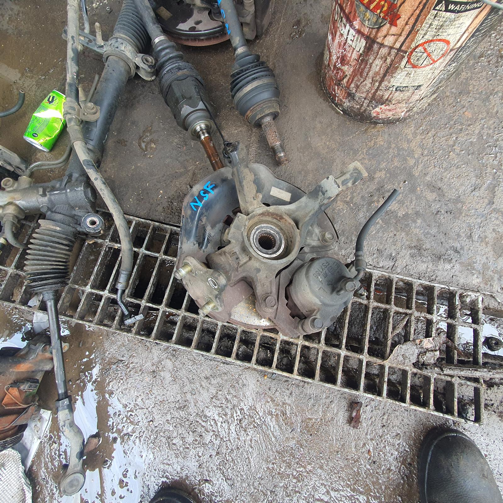 View Auto part Left Front Hub Assembly Toyota Rav4 2002