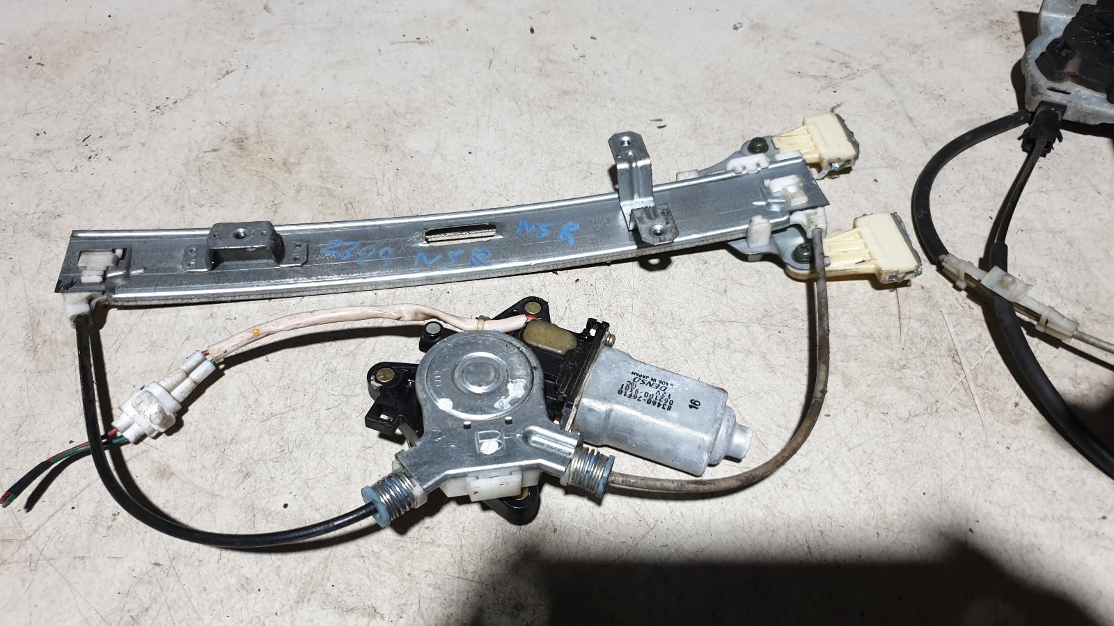 View Auto part Left Rear Wnd Reg/Motor Suzuki Liana 2002