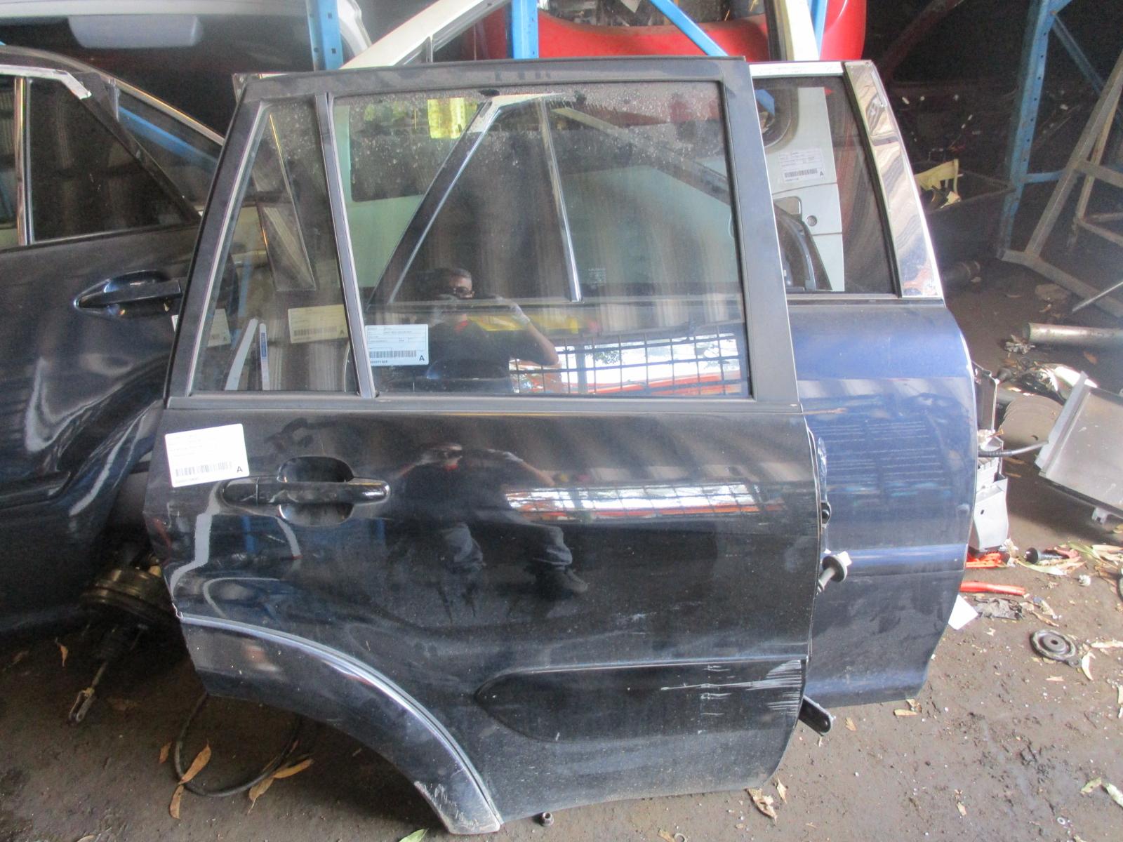 View Auto part Right Rear Door Sliding Toyota Rav4 2002