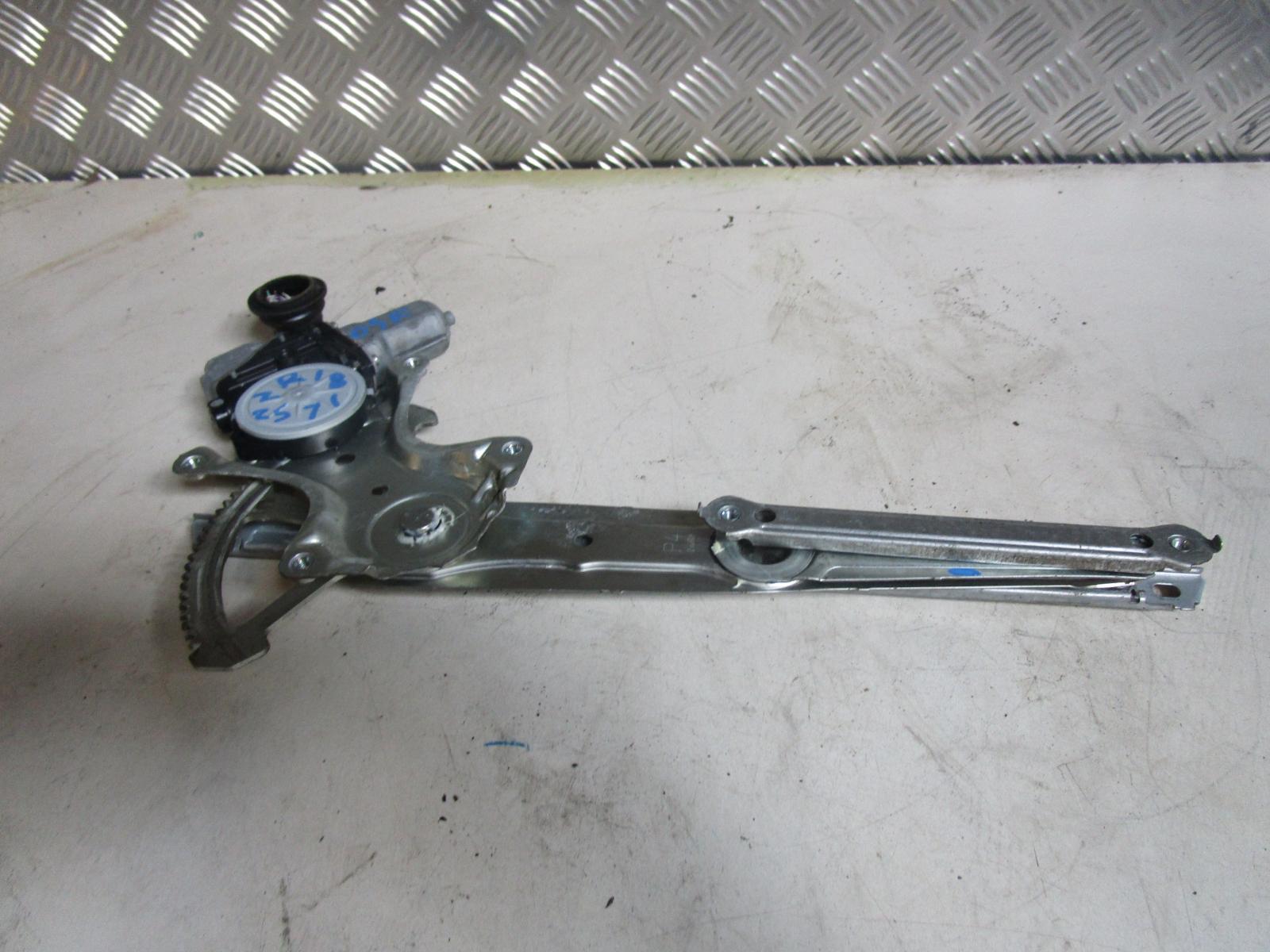 View Auto part Right Front Window Reg/Motor Toyota Corolla 2013