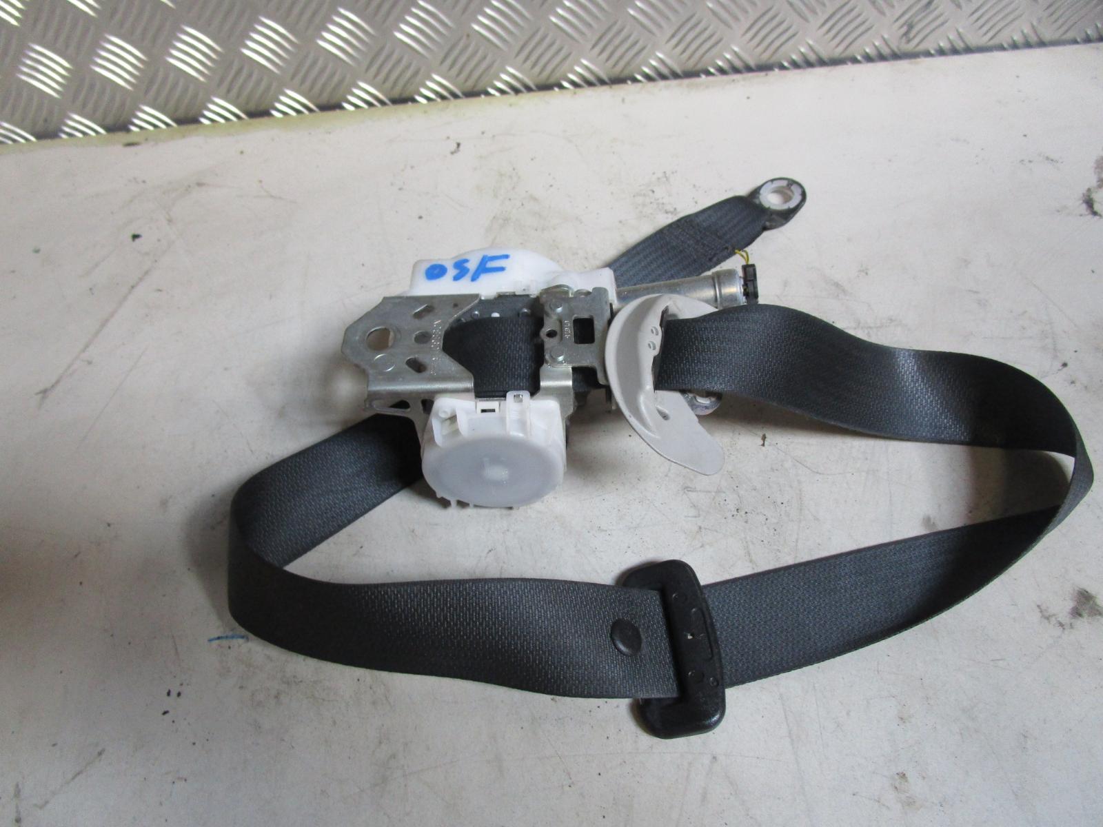 View Auto part Seatbelt/Stalk Toyota Corolla 2013