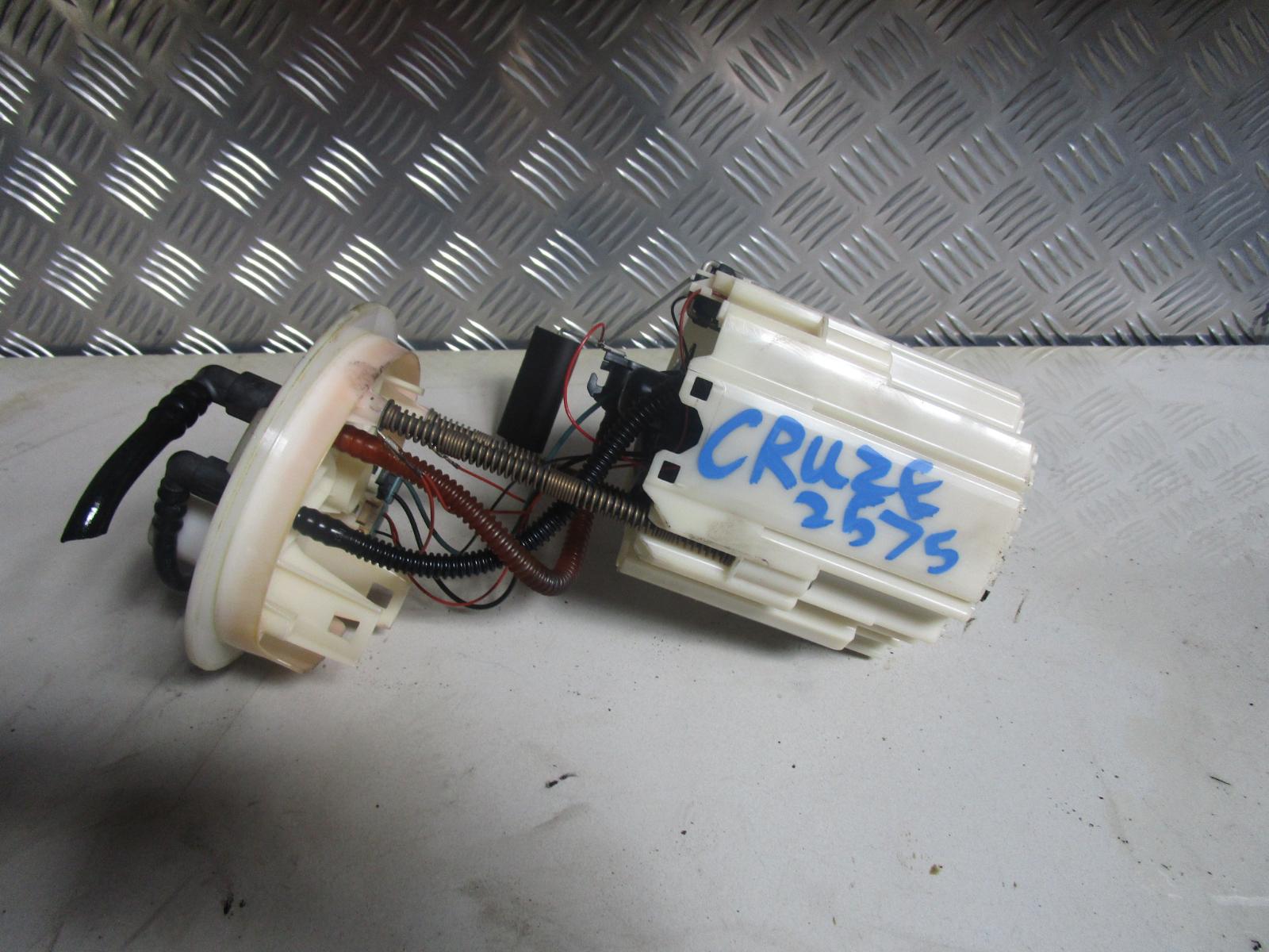 View Auto part Fuel Pump Holden Cruze 2013