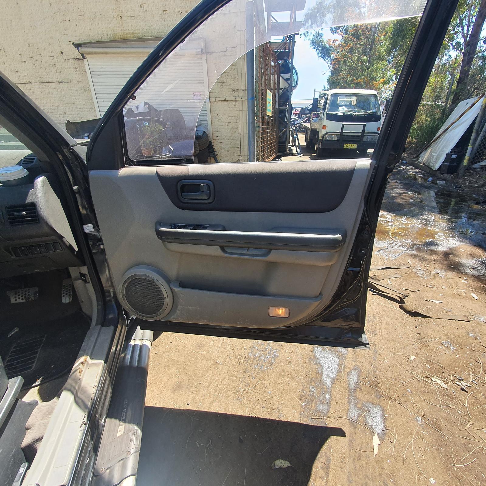 Door/Boot/Gate Lock Xtrail Nissan 2004